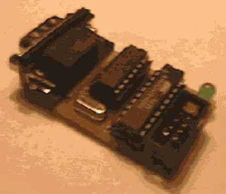  AVR . COM 